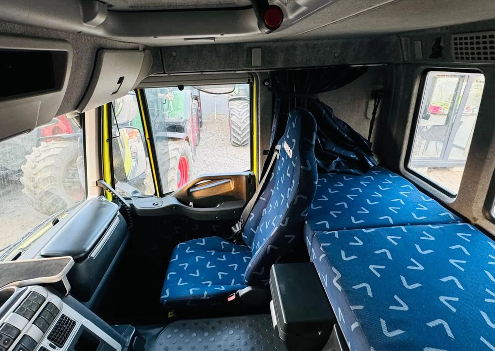 Hook lift truck Iveco STRALIS