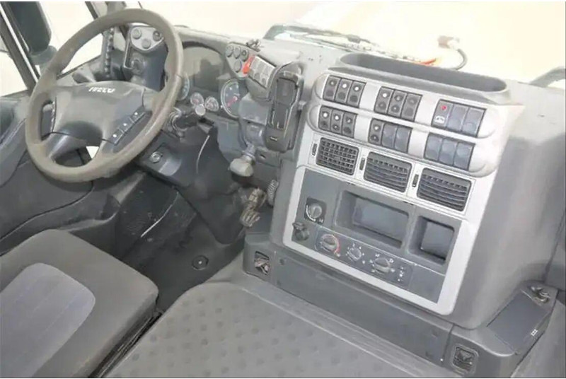 Hook lift truck Iveco Stralis 260 - Hook lift truck