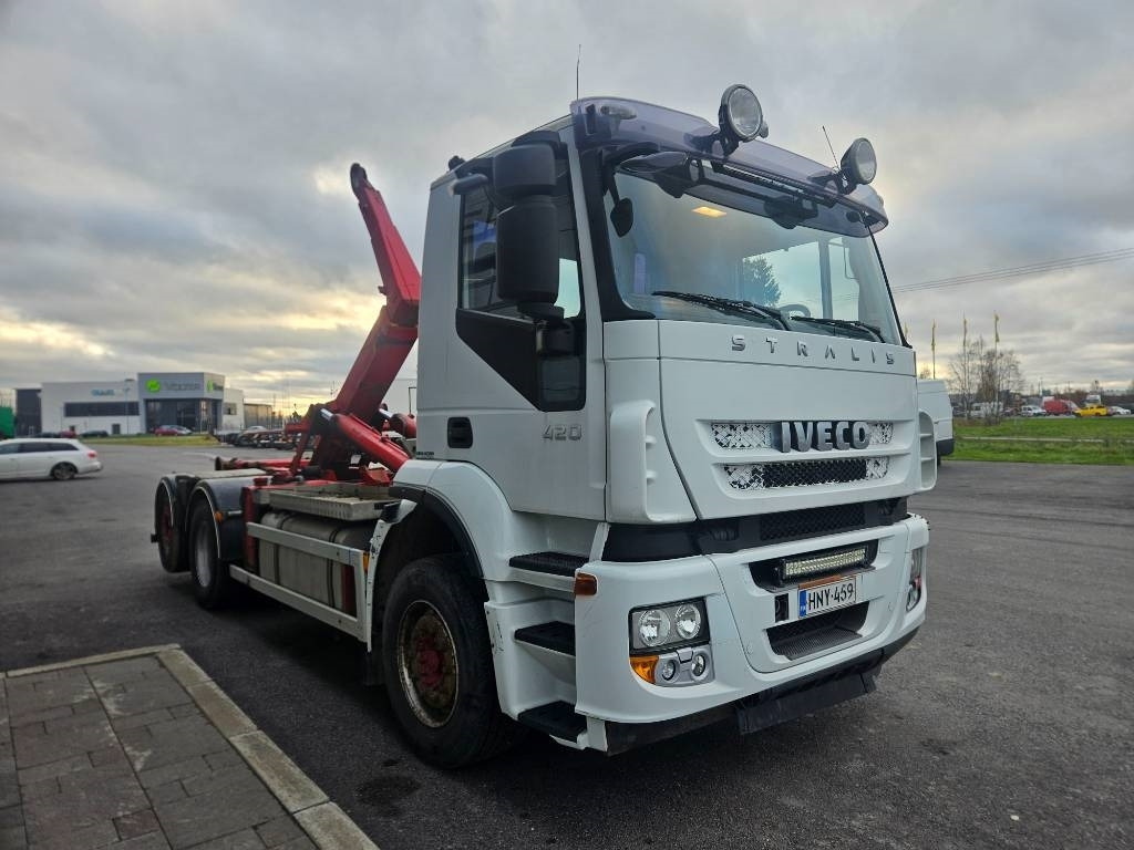 Hook lift truck Iveco Stralis 260 S42 6x2*4