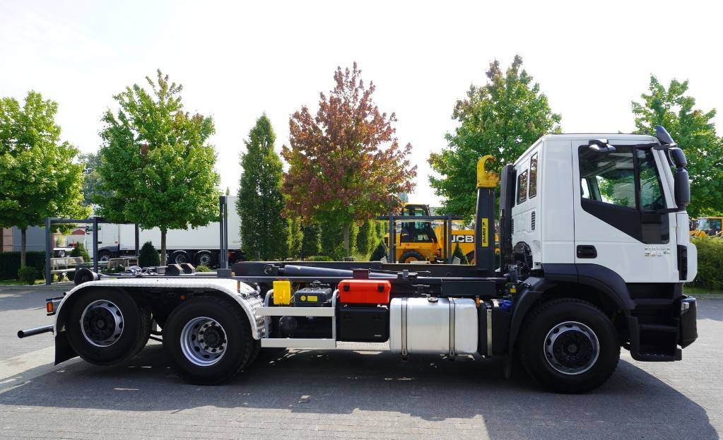 Hook lift truck Iveco Stralis 360 E6 6×2 / MARREL 20t hooklift