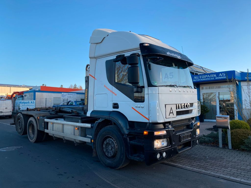 Hook lift truck Iveco Stralis 450 AT260 Abrollkipper Hyvalift ATM