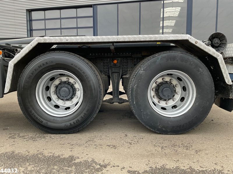 Hook lift truck Iveco Stralis AT260S46Y Fassi 13 Tonmeter laadkraan