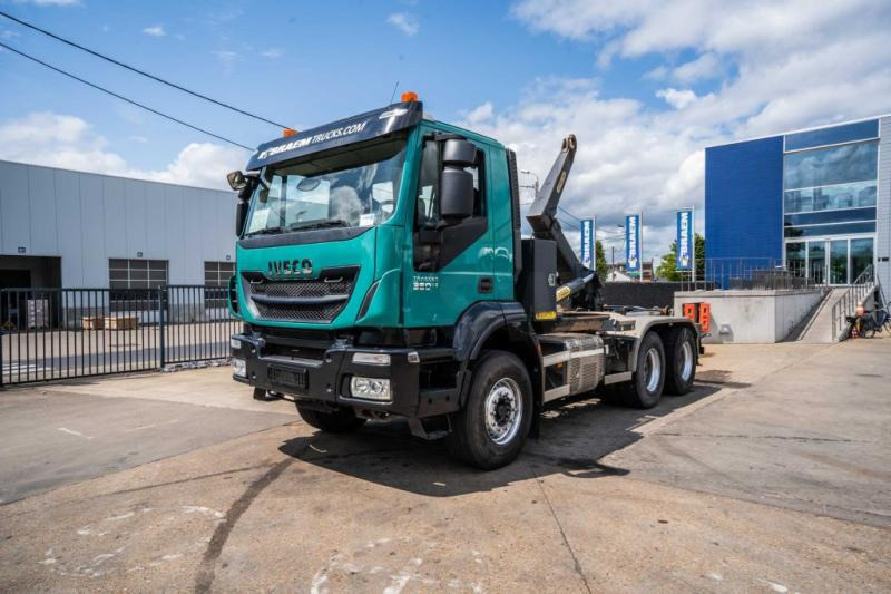 Hook lift truck Iveco TRAKKER 360-6x4-PALFINGER