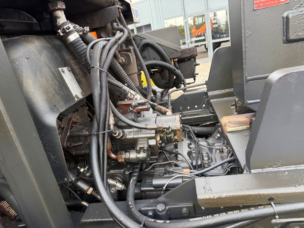 Hook lift truck Iveco Trakker 330 EEV Winterdienst Abroll