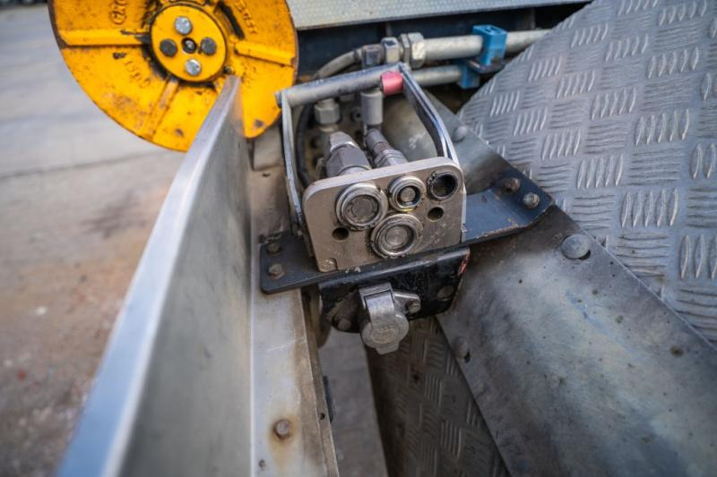 Hook lift truck Iveco X-WAY 460