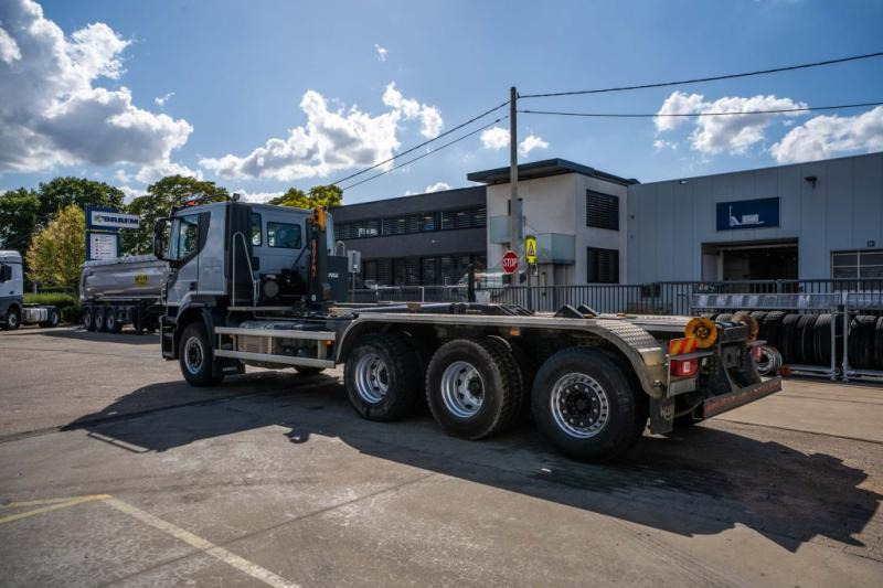 Hook lift truck Iveco X-WAY 460