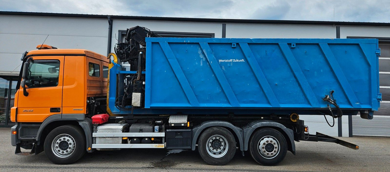 Hook lift truck Kranmulde Jonsered 990 Kran Container