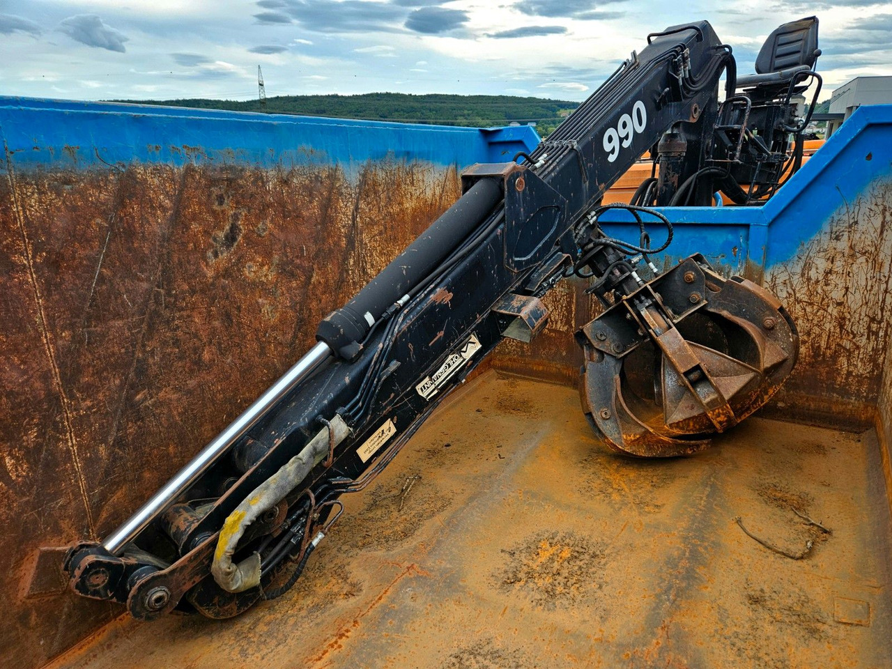 Hook lift truck Kranmulde Jonsered 990 Kran Container