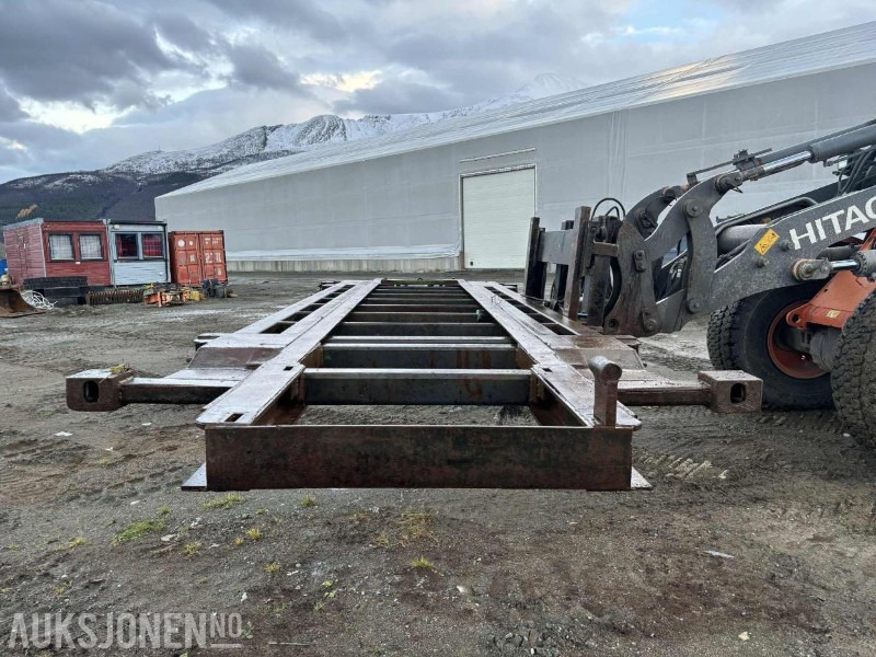 Hook lift truck Krok-container ramme