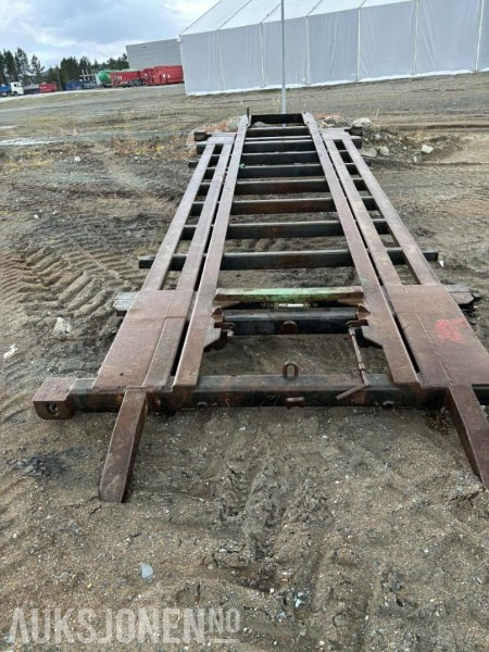 Hook lift truck Krok-container ramme