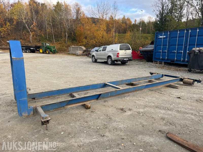 Hook lift truck Krokløftramme til container