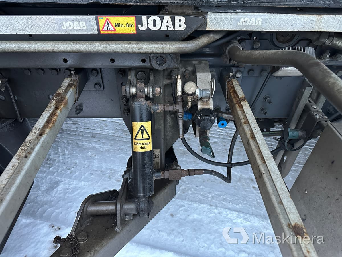 Hook lift truck Lastväxlare Volvo FH med sprider & flak