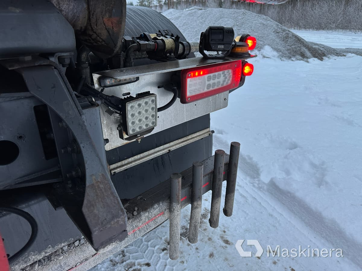 Hook lift truck Lastväxlare Volvo FH med sprider & flak