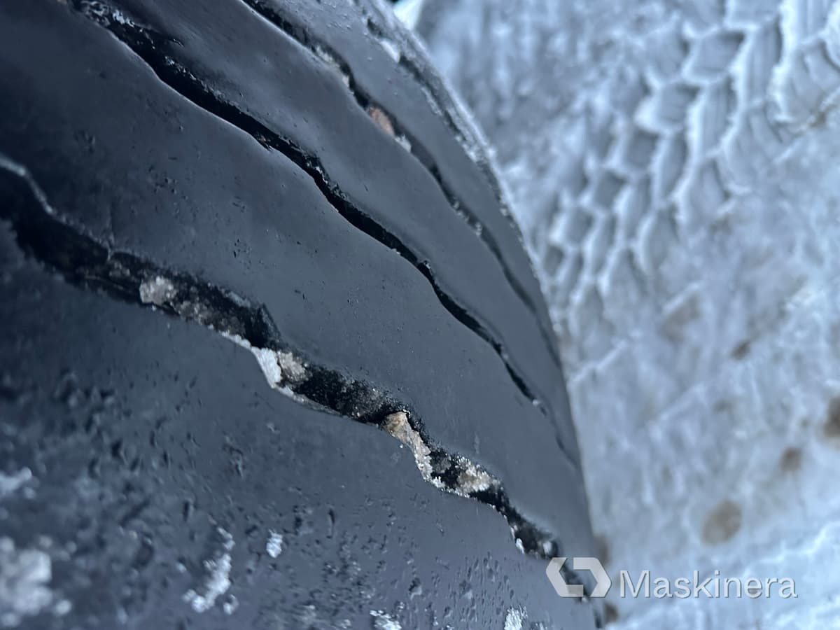 Hook lift truck Lastväxlare Volvo FH med sprider & flak