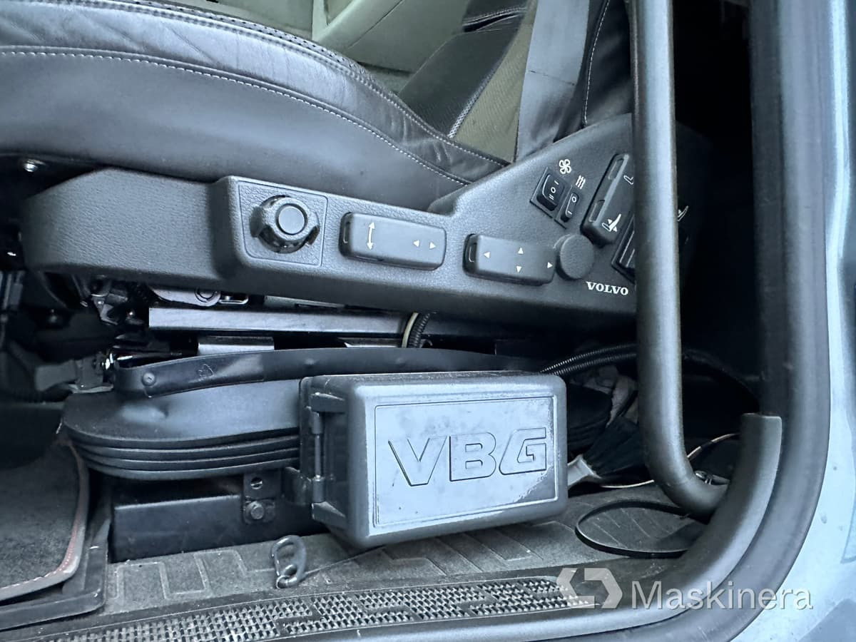 Hook lift truck Lastväxlare Volvo FH med sprider & flak