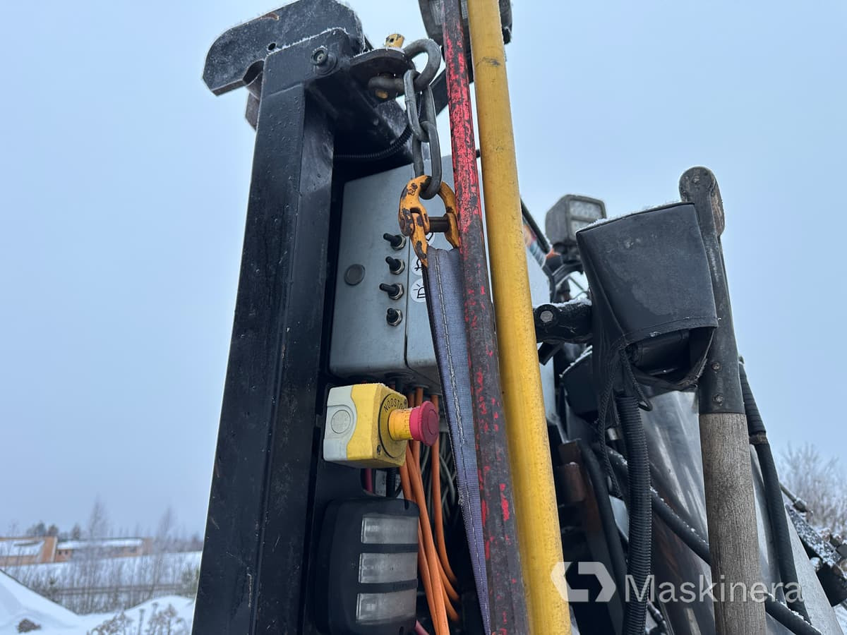 Hook lift truck Lastväxlare Volvo FH med sprider & flak