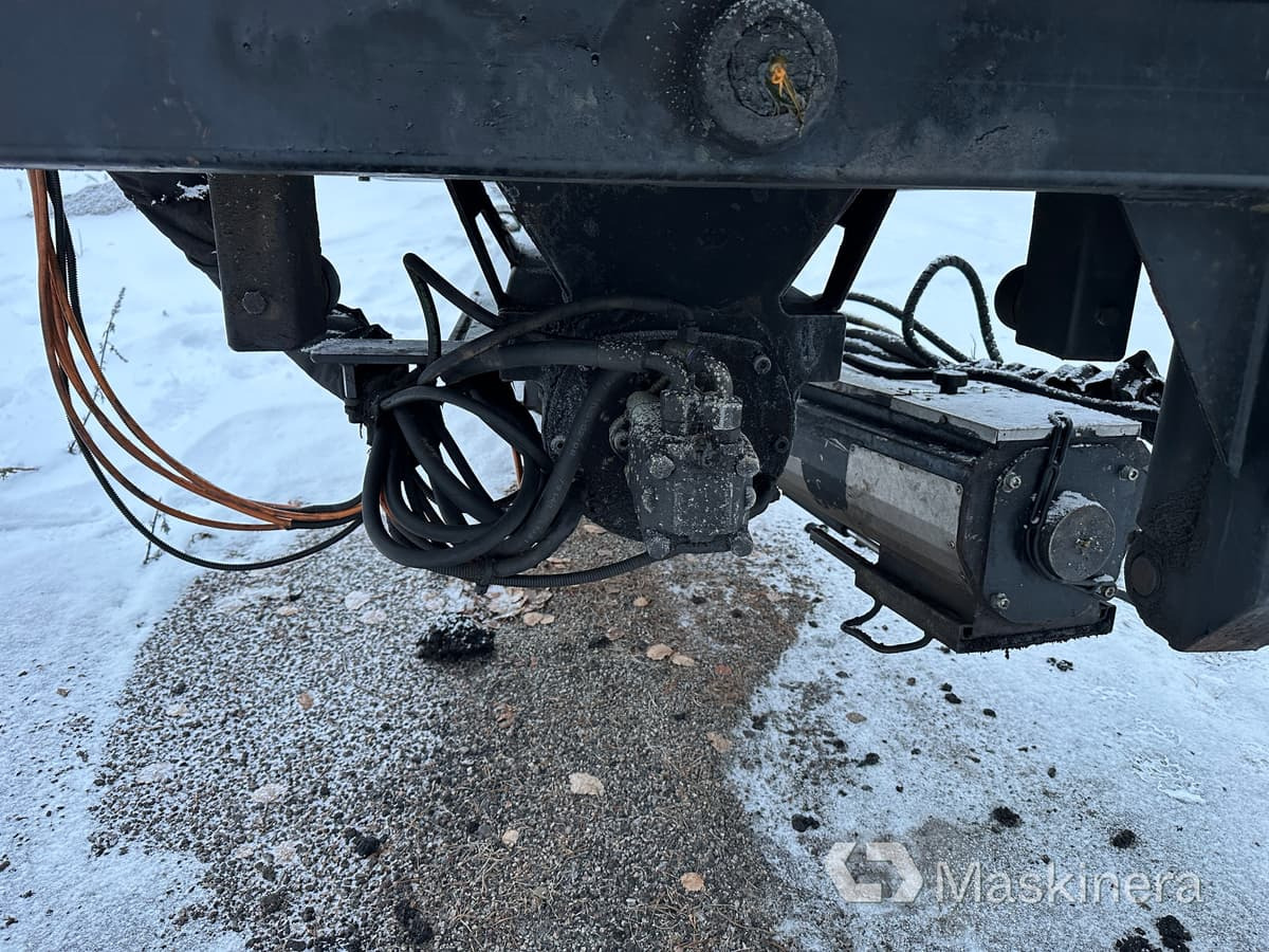 Hook lift truck Lastväxlare Volvo FH med sprider & flak