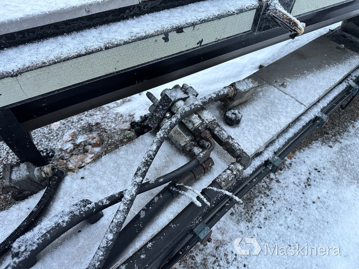 Hook lift truck Lastväxlare Volvo FH med sprider & flak