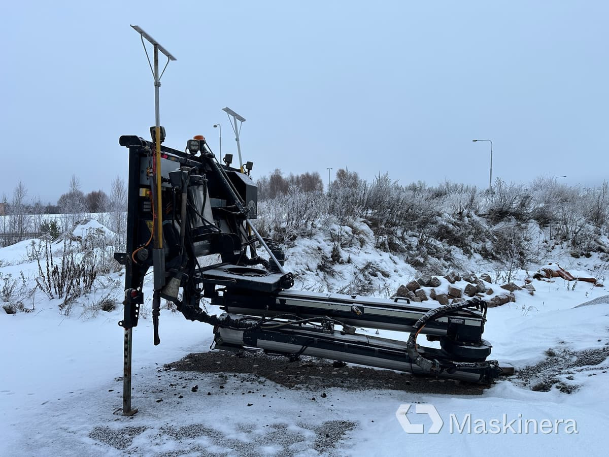Hook lift truck Lastväxlare Volvo FH med sprider & flak