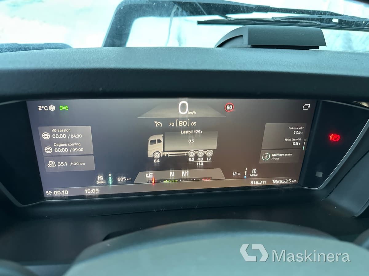 Hook lift truck Lastväxlare Volvo FH med sprider & flak