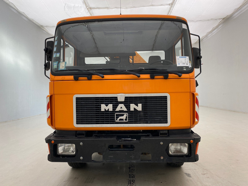 Hook lift truck MAN 18.222