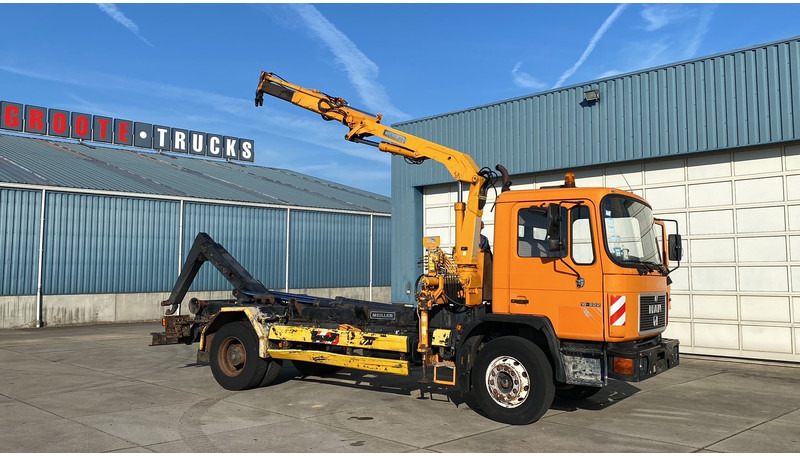 Hook lift truck MAN 18.222