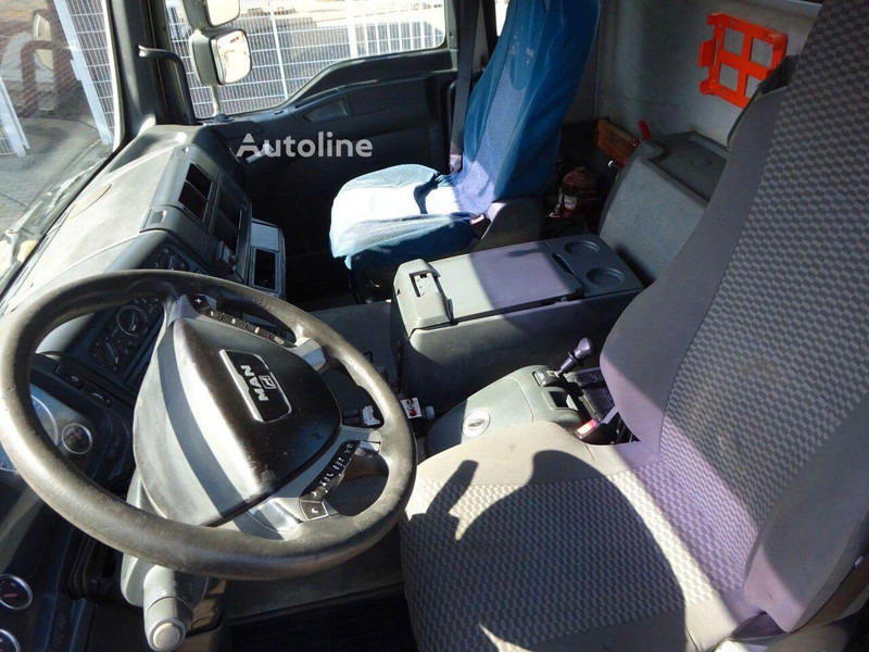 Hook lift truck MAN 26.310 TGA - Hook lift truck