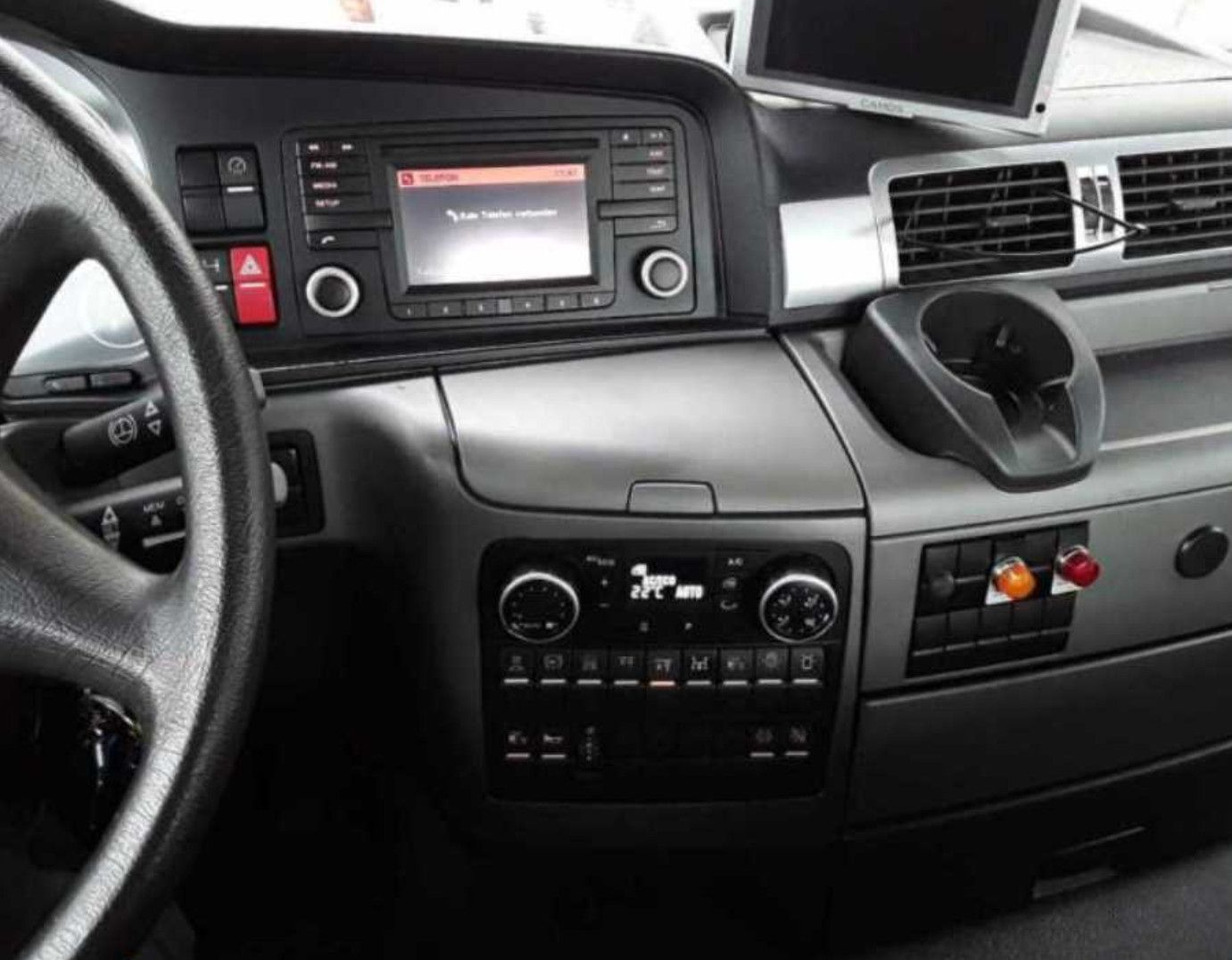 Hook lift truck MAN 26.400 ABROLLER HIAB