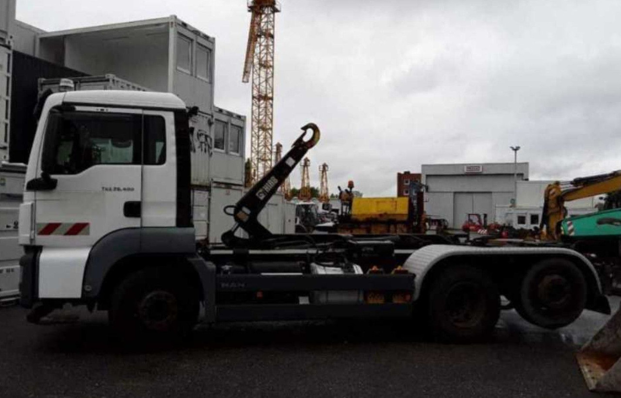 Hook lift truck MAN 26.400 ABROLLER HIAB