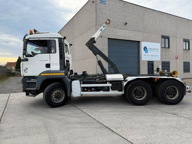 Hook lift truck MAN 26-480. 6x6. Klima.