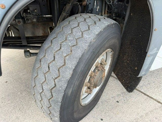 Hook lift truck MAN 26-480. 6x6. Klima.