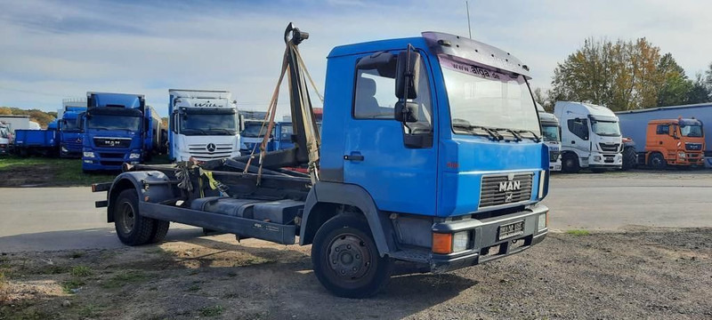 Hook lift truck MAN L2000 Abrollkipper