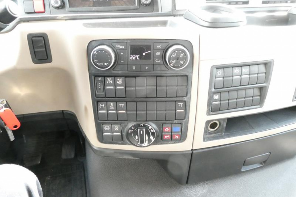 Hook lift truck MAN MAN TG-S Abrollkipper 26.420/6x2