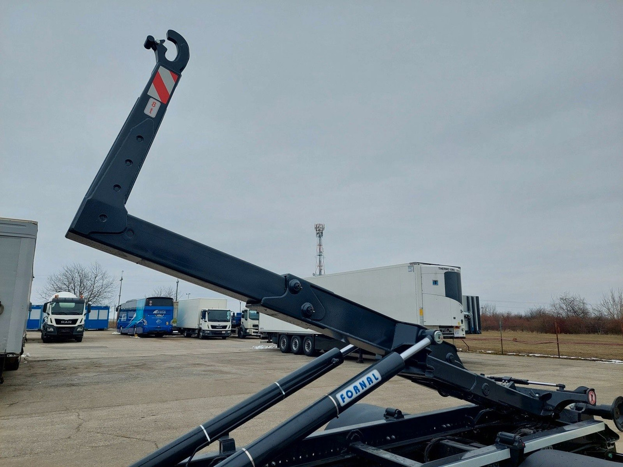 Hook lift truck MAN TG3 TGL 12.190 BB 4x2