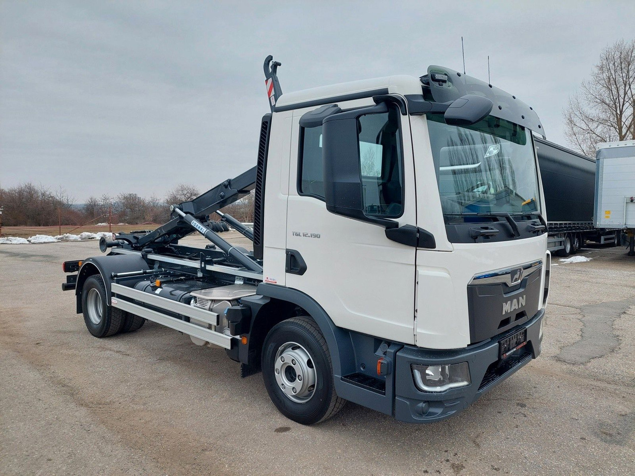 Hook lift truck MAN TG3 TGL 12.190 BB 4x2