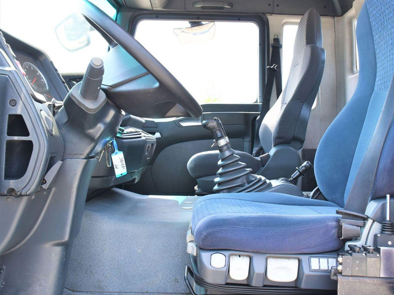 Hook lift truck MAN TGA 18.310