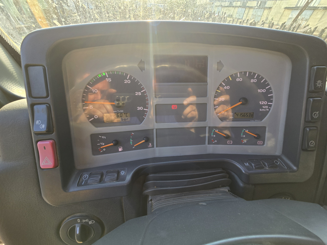 Hook lift truck MAN TGA 26.413