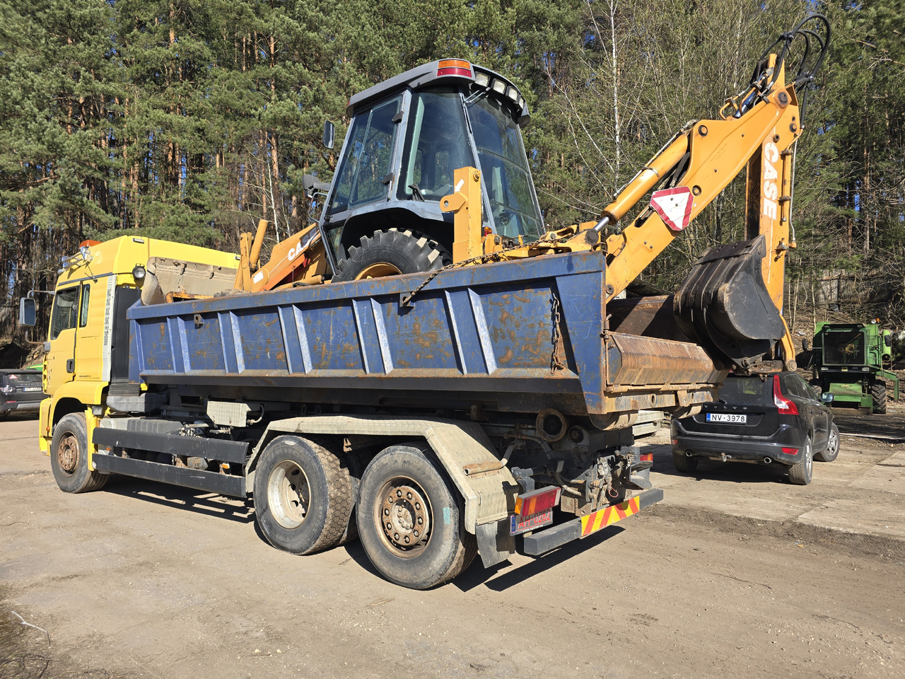 Hook lift truck MAN TGA 26.413