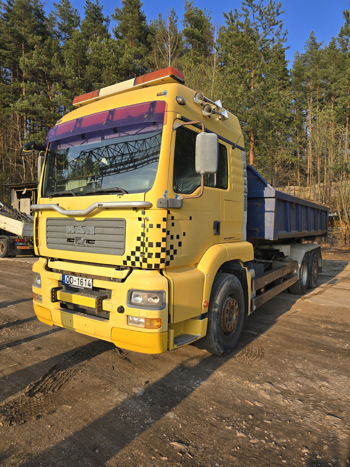 Hook lift truck MAN TGA 26.413