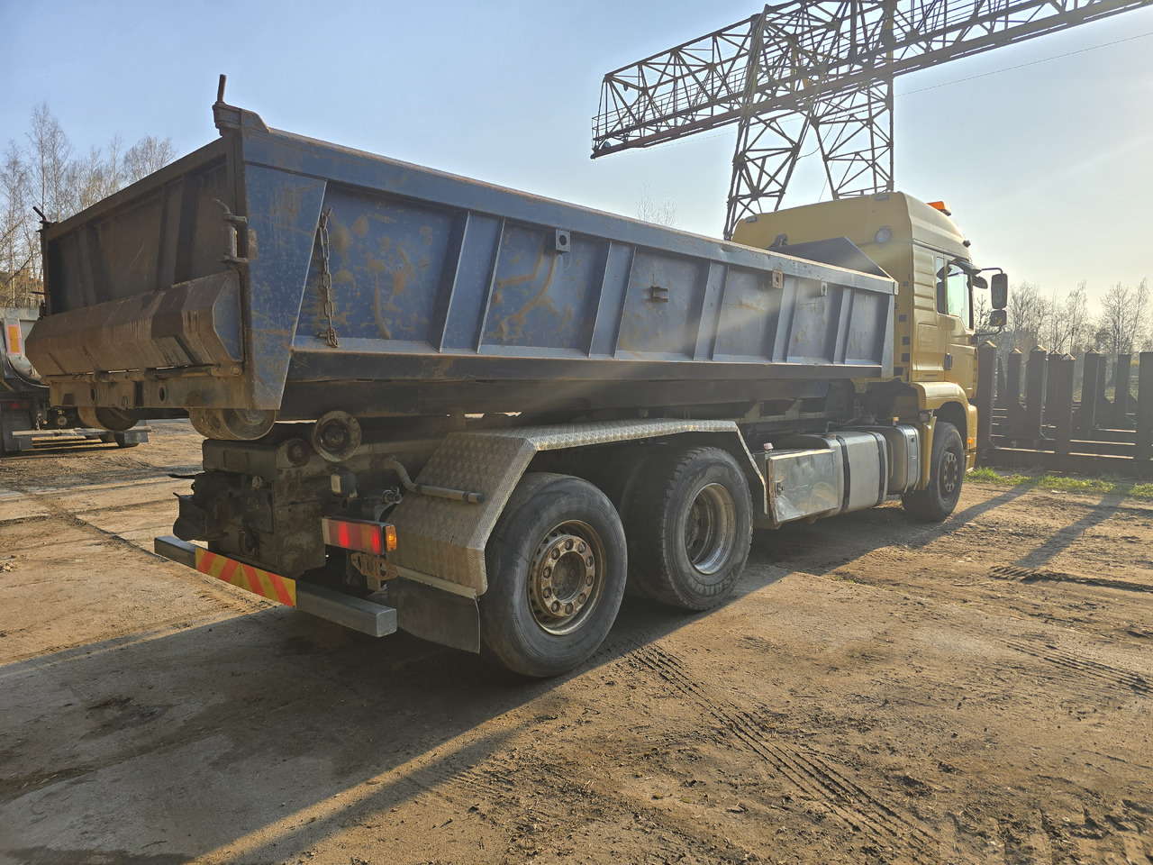 Hook lift truck MAN TGA 26.413