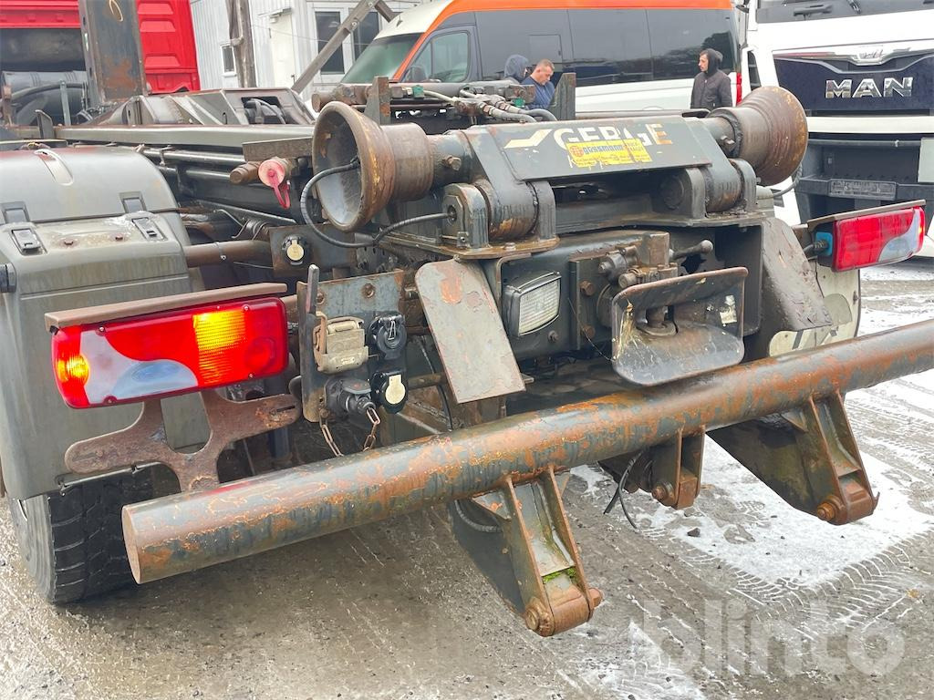 Hook lift truck MAN TGA 26.430 (2007)