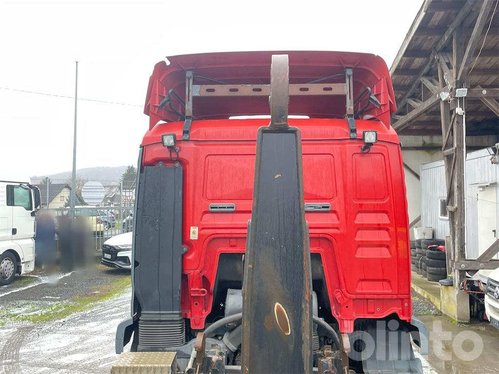 Hook lift truck MAN TGA 26.430 (2007)