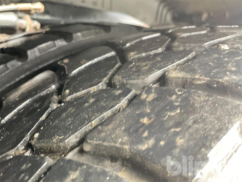 Hook lift truck MAN TGA 26.430 (2007)