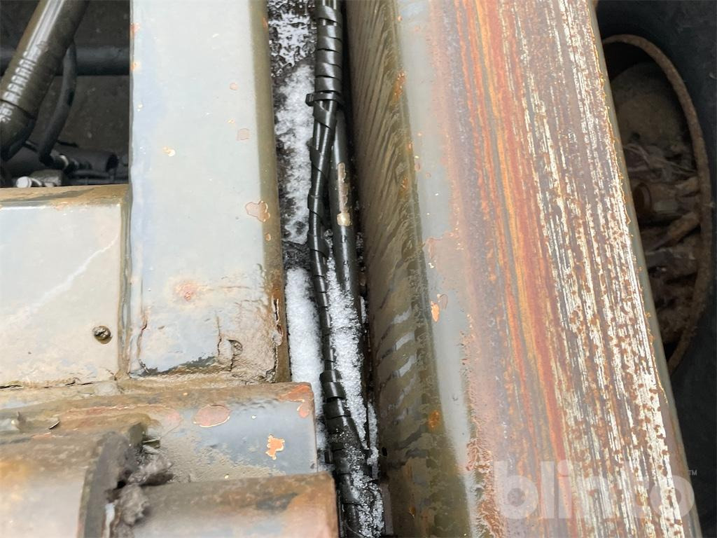 Hook lift truck MAN TGA 26.430 (2007)