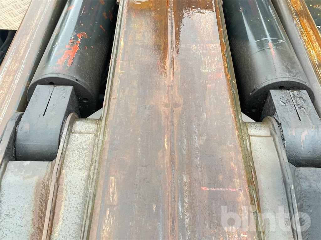 Hook lift truck MAN TGA 26.430 (2007)