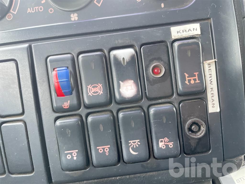 Hook lift truck MAN TGA 26.430 (2007)