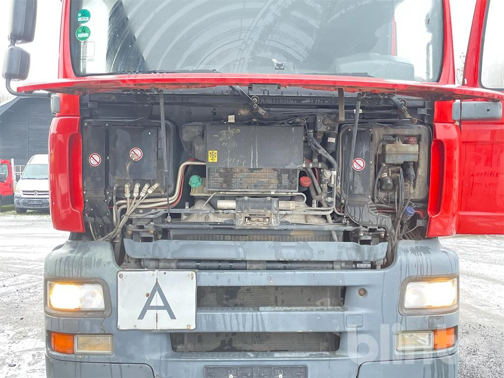 Hook lift truck MAN TGA 26.430 (2007)