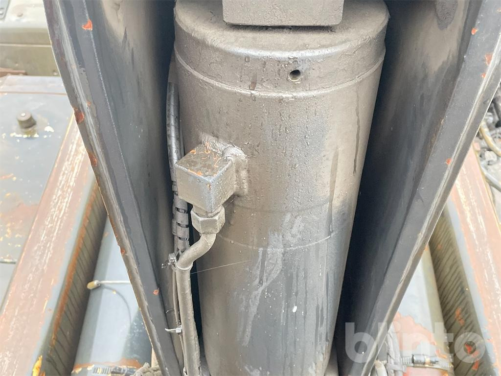 Hook lift truck MAN TGA 26.430 (2007)