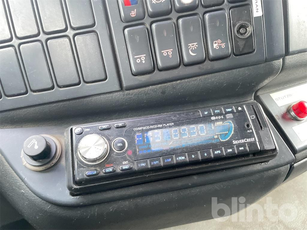 Hook lift truck MAN TGA 26.430 (2007)