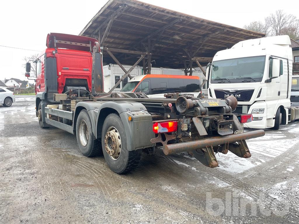 Hook lift truck MAN TGA 26.430 (2007)